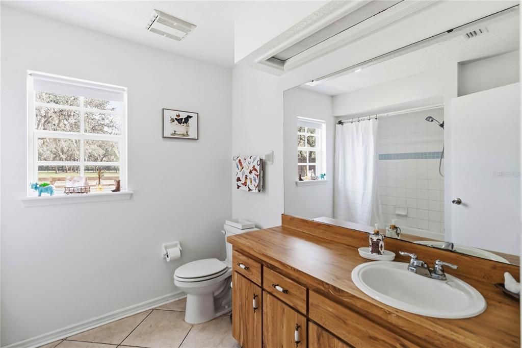 En Venta: $890,000 (3 camas, 2 baños, 2017 Pies cuadrados)