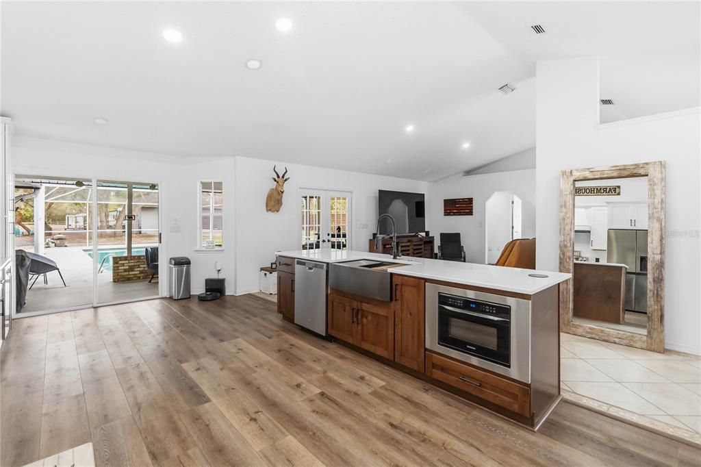 En Venta: $890,000 (3 camas, 2 baños, 2017 Pies cuadrados)