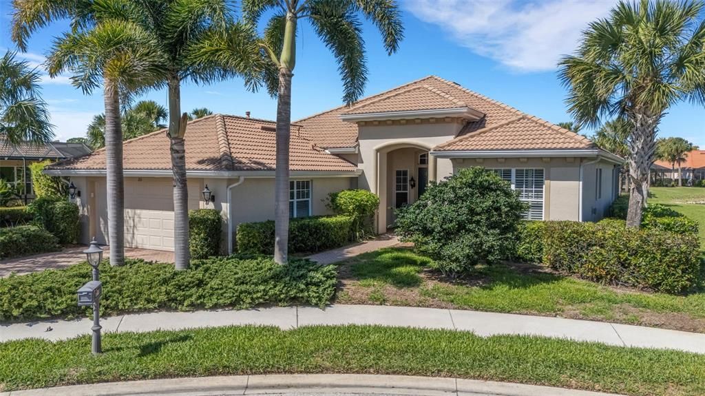 Active With Contract: $667,500 (4 beds, 3 baths, 2556 Square Feet)