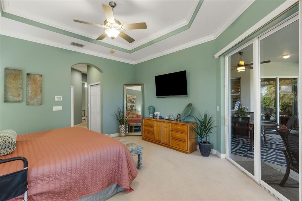 Active With Contract: $667,500 (4 beds, 3 baths, 2556 Square Feet)