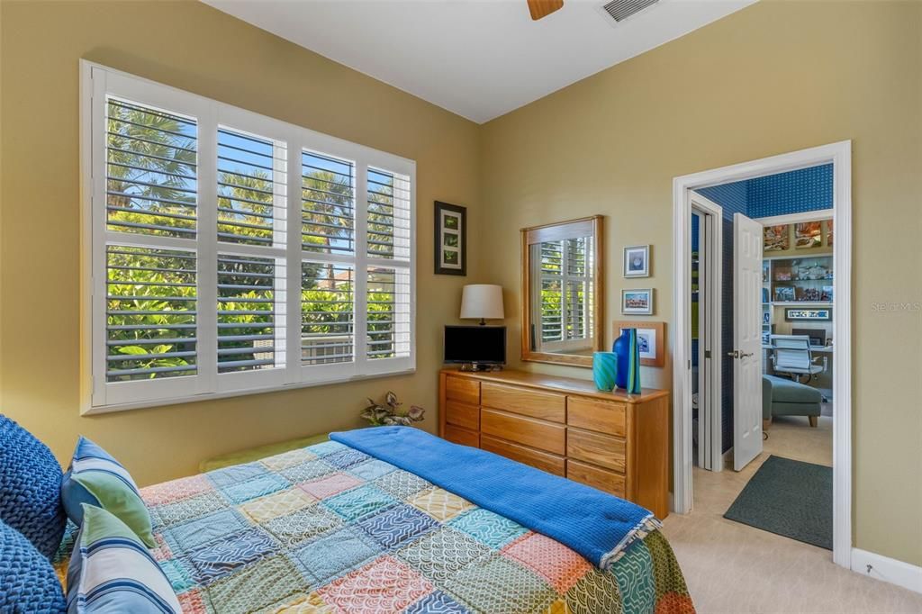 Active With Contract: $667,500 (4 beds, 3 baths, 2556 Square Feet)
