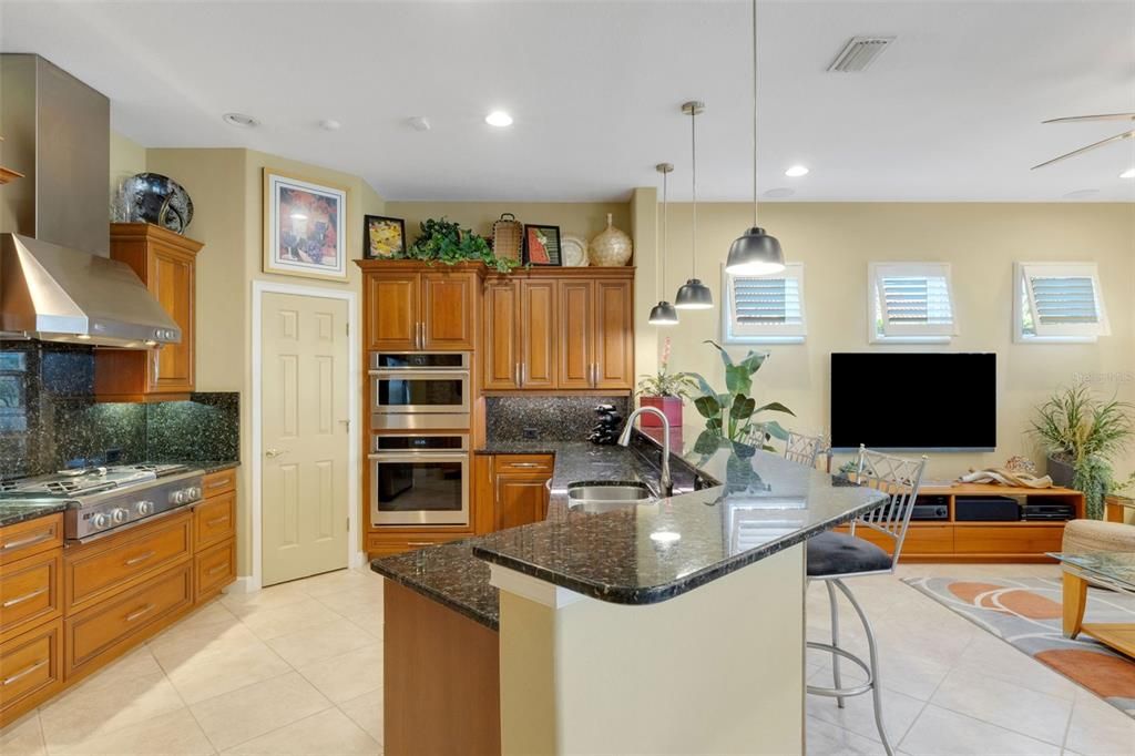 Active With Contract: $667,500 (4 beds, 3 baths, 2556 Square Feet)
