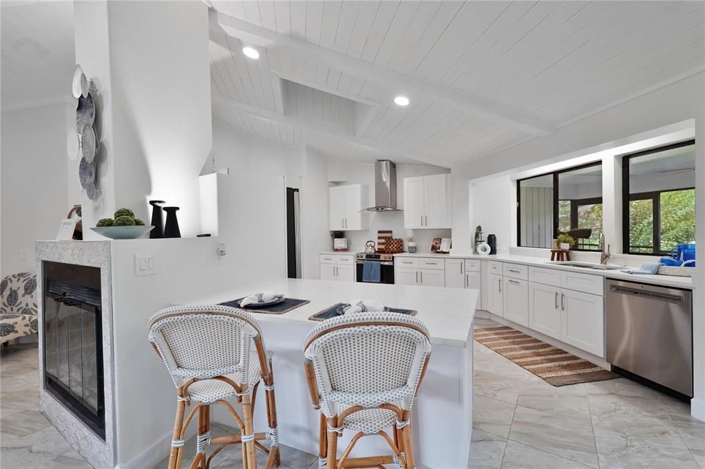 En Venta: $564,000 (3 camas, 2 baños, 2020 Pies cuadrados)