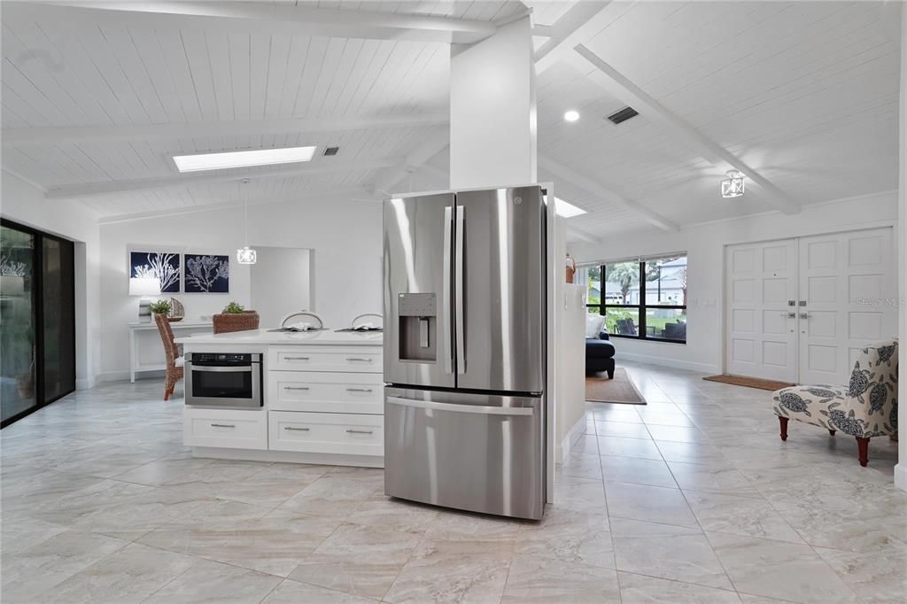 En Venta: $564,000 (3 camas, 2 baños, 2020 Pies cuadrados)