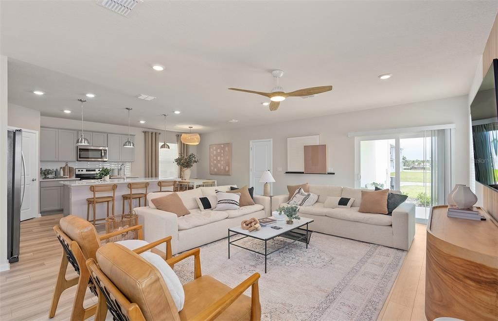 Activo con contrato: $429,890 (5 camas, 3 baños, 2603 Pies cuadrados)