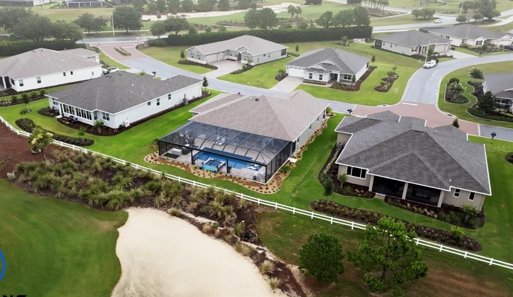 En Venta: $799,900 (3 camas, 3 baños, 2451 Pies cuadrados)