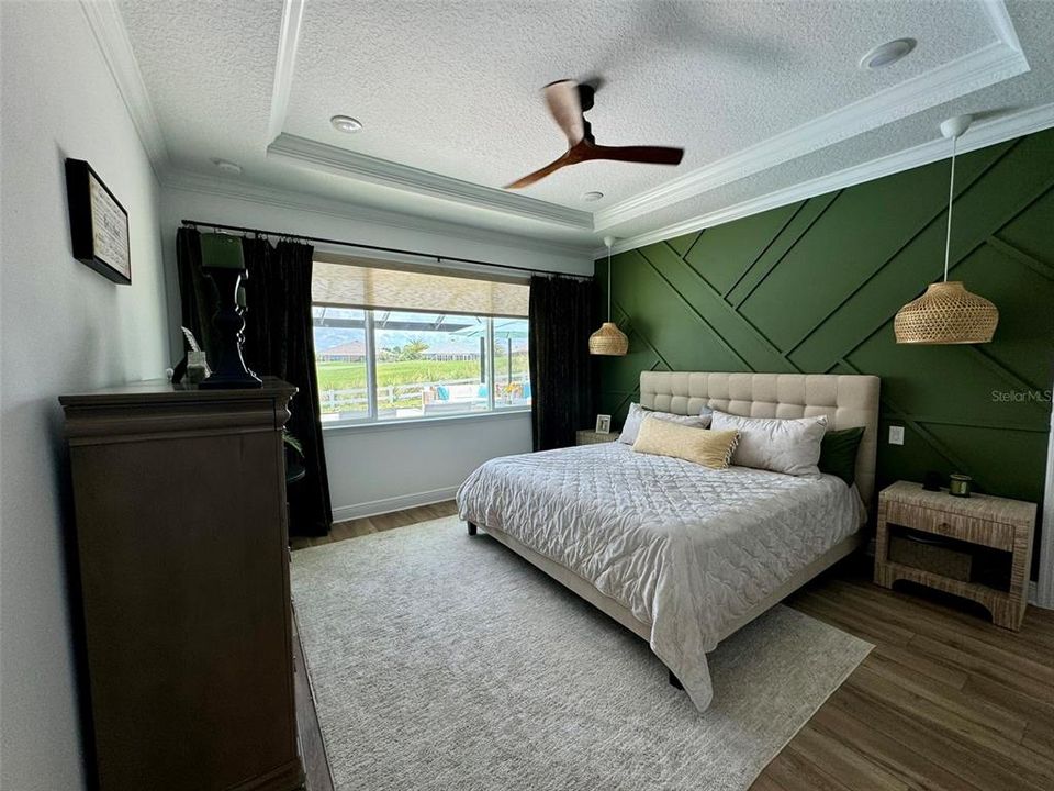 En Venta: $799,900 (3 camas, 3 baños, 2451 Pies cuadrados)