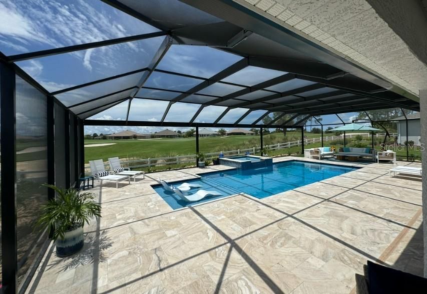 En Venta: $799,900 (3 camas, 3 baños, 2451 Pies cuadrados)