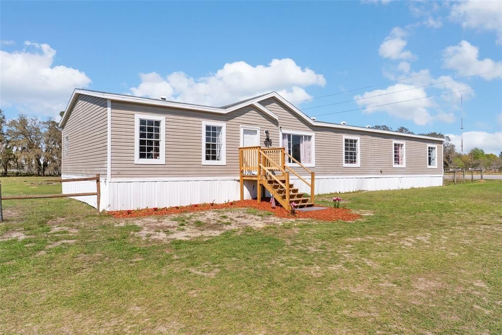 Active With Contract: $369,000 (4 beds, 2 baths, 2280 Square Feet)