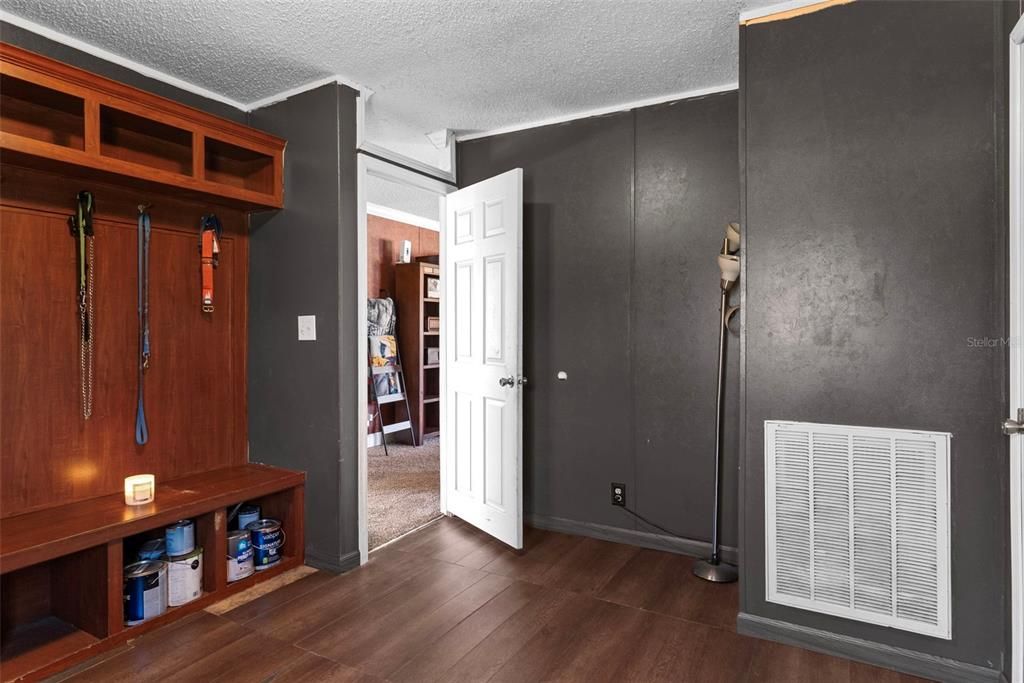 Active With Contract: $369,000 (4 beds, 2 baths, 2280 Square Feet)