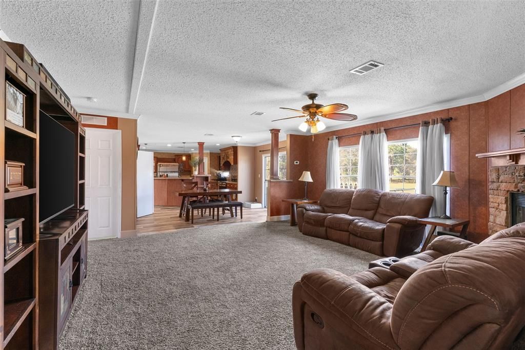 Active With Contract: $369,000 (4 beds, 2 baths, 2280 Square Feet)