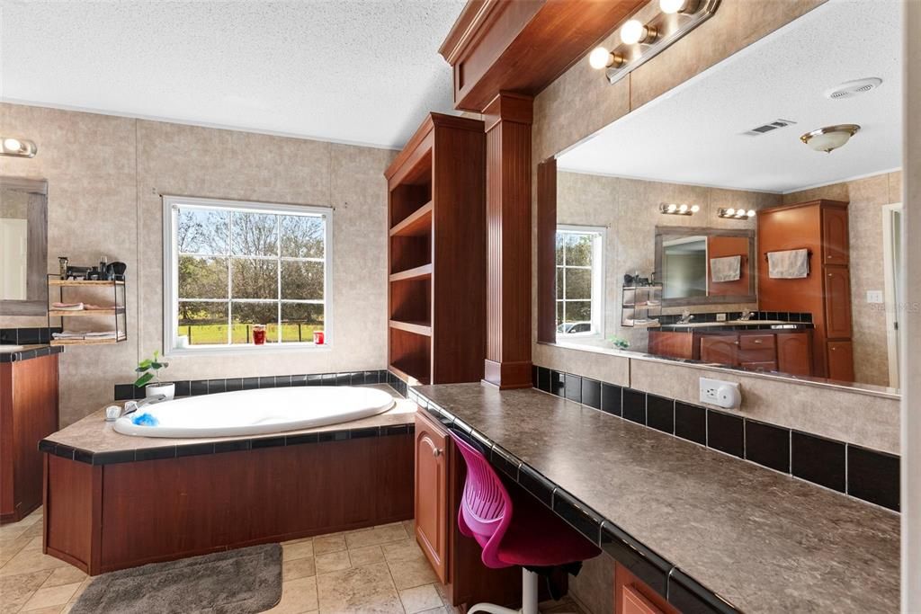 Active With Contract: $369,000 (4 beds, 2 baths, 2280 Square Feet)