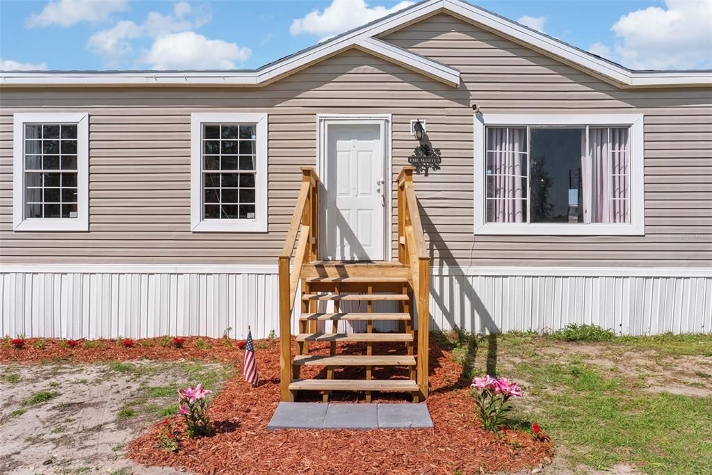 Active With Contract: $369,000 (4 beds, 2 baths, 2280 Square Feet)