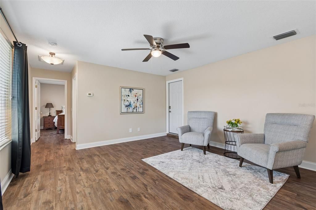 For Sale: $1,345,000 (4 beds, 4 baths, 3738 Square Feet)