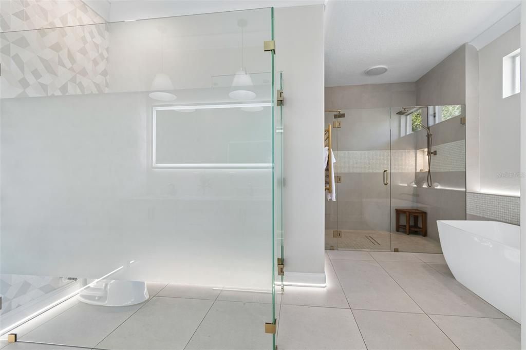 For Sale: $1,345,000 (4 beds, 4 baths, 3738 Square Feet)