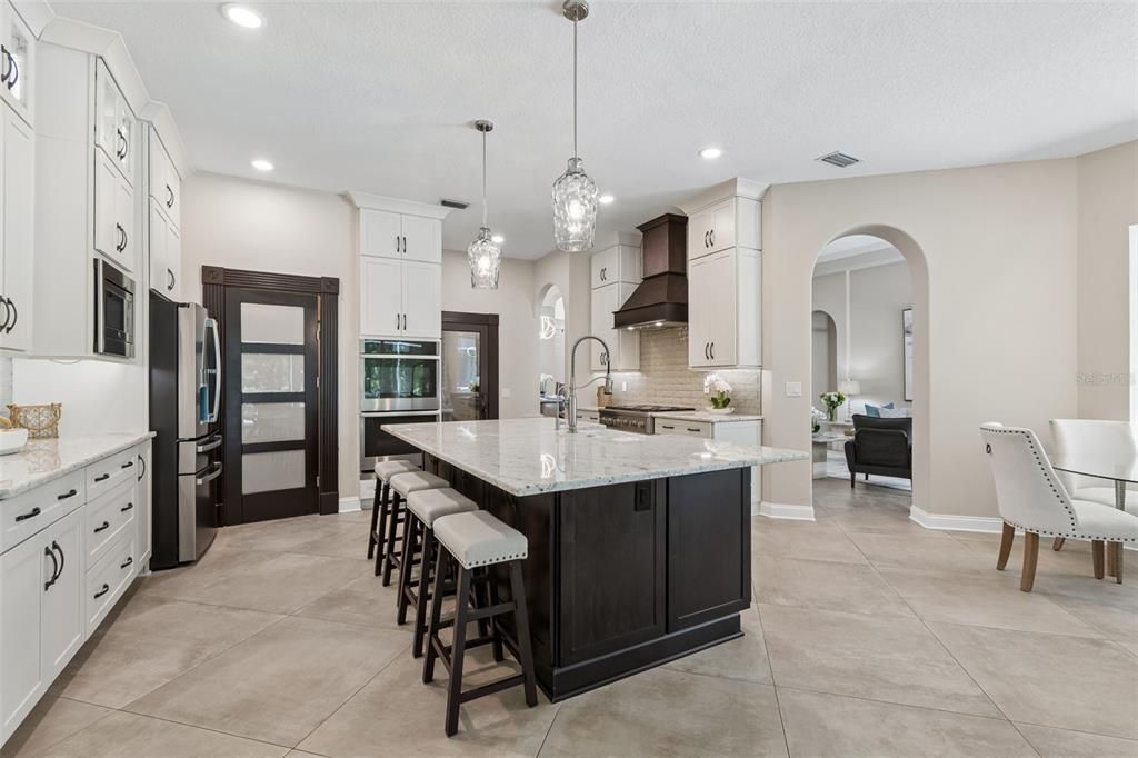 For Sale: $1,345,000 (4 beds, 4 baths, 3738 Square Feet)