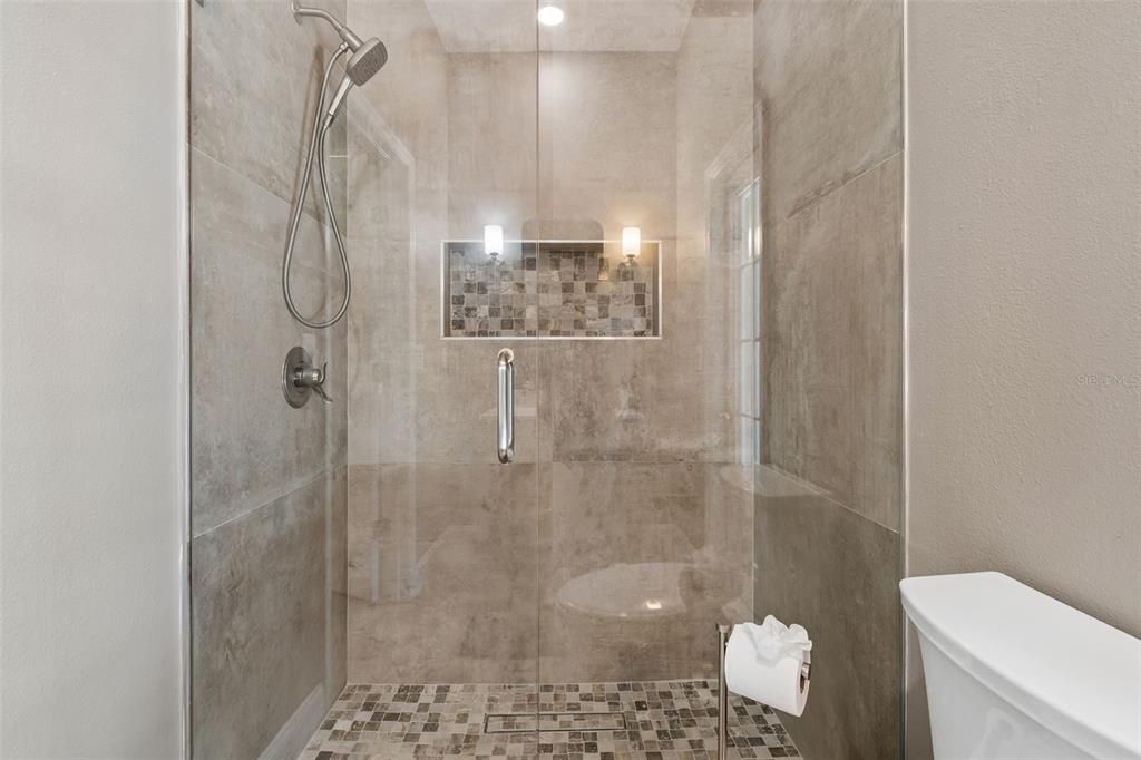 For Sale: $1,345,000 (4 beds, 4 baths, 3738 Square Feet)