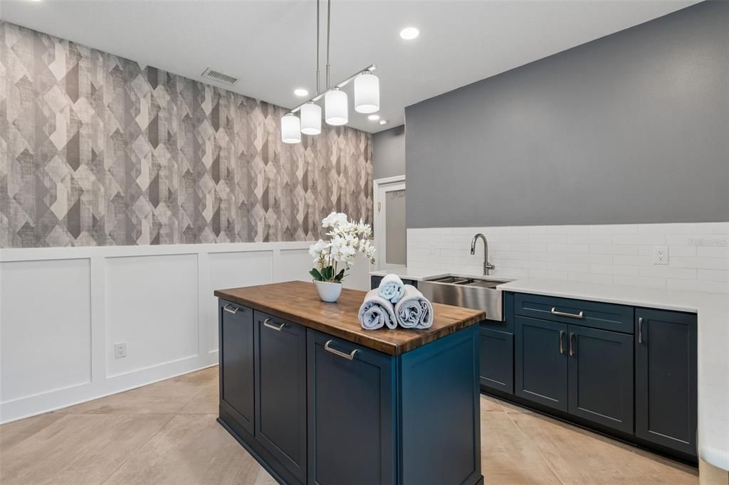 For Sale: $1,345,000 (4 beds, 4 baths, 3738 Square Feet)