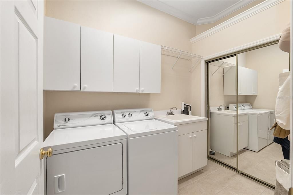 На продажу: $692,000 (5 спален, 3 ванн, 2779 Квадратных фут)