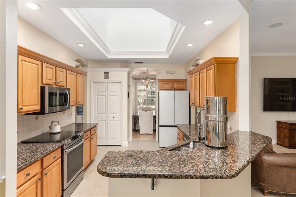 На продажу: $692,000 (5 спален, 3 ванн, 2779 Квадратных фут)