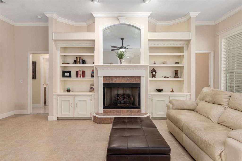 На продажу: $692,000 (5 спален, 3 ванн, 2779 Квадратных фут)