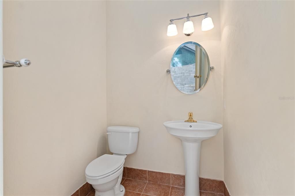 На продажу: $692,000 (5 спален, 3 ванн, 2779 Квадратных фут)