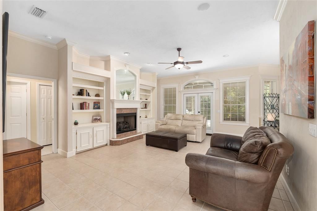 На продажу: $692,000 (5 спален, 3 ванн, 2779 Квадратных фут)