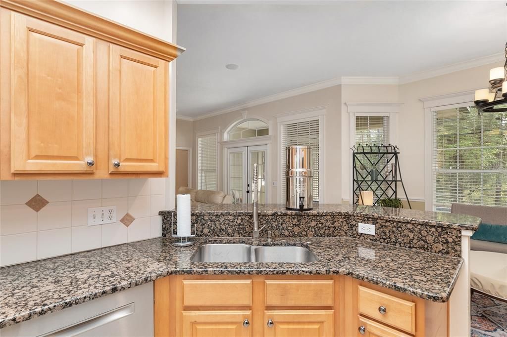 На продажу: $692,000 (5 спален, 3 ванн, 2779 Квадратных фут)