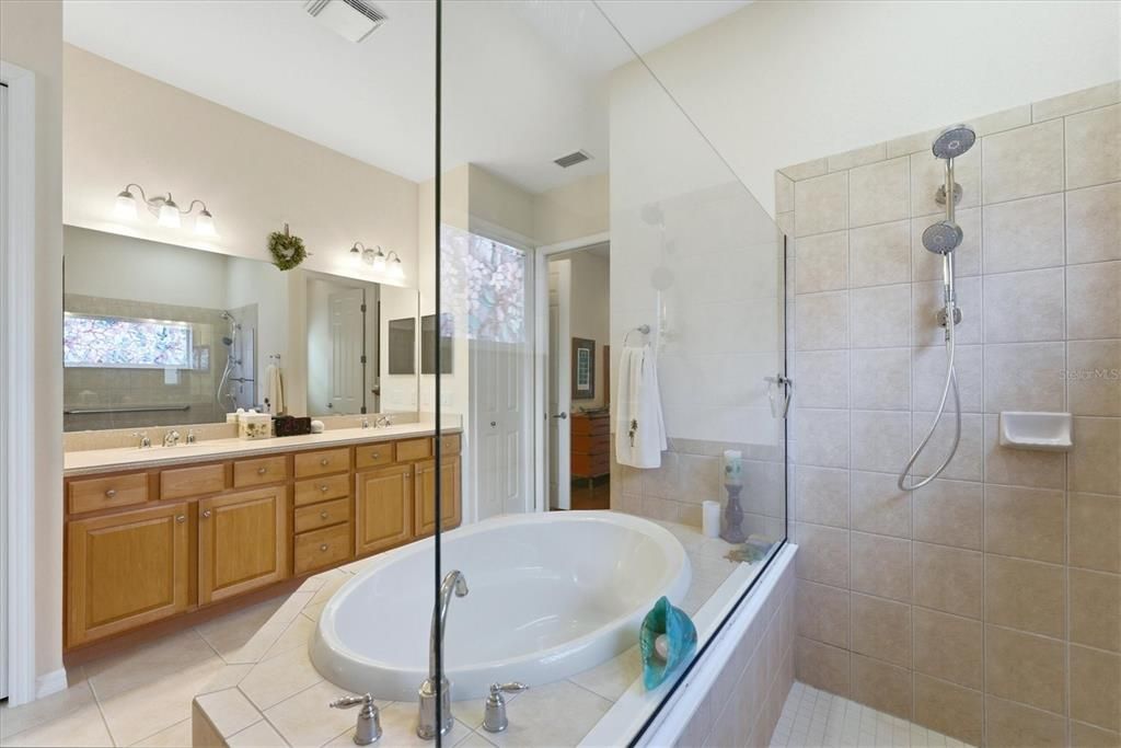 Active With Contract: $678,000 (4 beds, 3 baths, 2928 Square Feet)