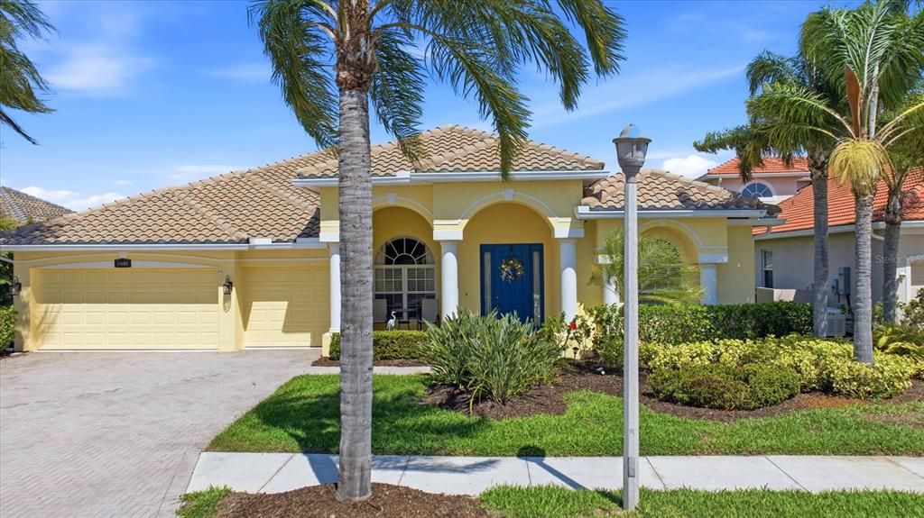 Active With Contract: $678,000 (4 beds, 3 baths, 2928 Square Feet)