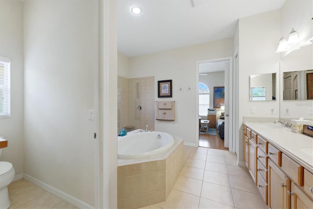 Active With Contract: $678,000 (4 beds, 3 baths, 2928 Square Feet)