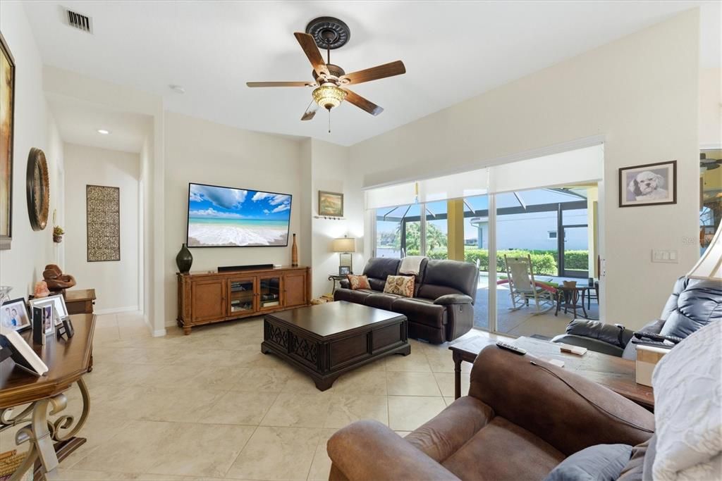 Active With Contract: $678,000 (4 beds, 3 baths, 2928 Square Feet)