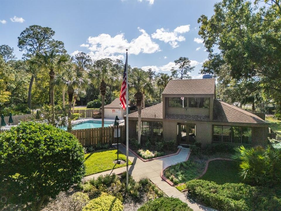 For Sale: $214,200 (2 beds, 2 baths, 1098 Square Feet)