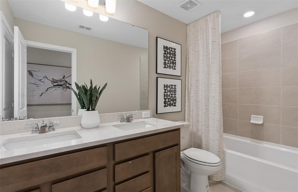 Active With Contract: $466,390 (3 beds, 2 baths, 1770 Square Feet)