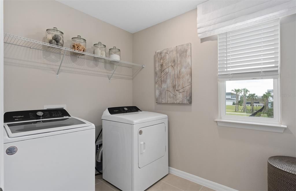 Active With Contract: $466,390 (3 beds, 2 baths, 1770 Square Feet)