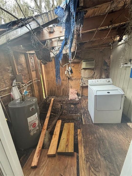 На продажу: $194,900 (2 спален, 1 ванн, 1040 Квадратных фут)