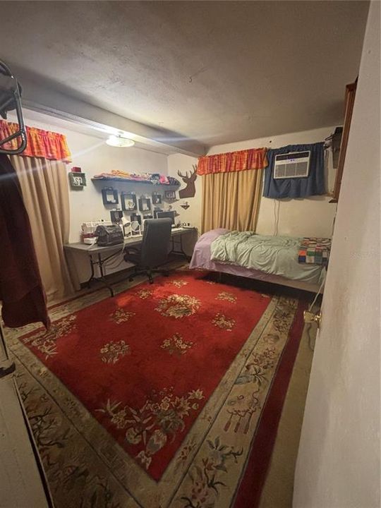 На продажу: $194,900 (2 спален, 1 ванн, 1040 Квадратных фут)