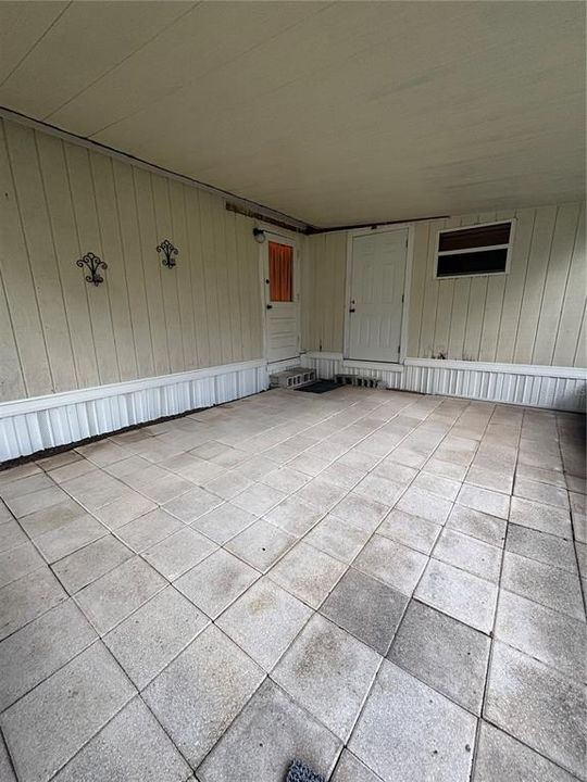 На продажу: $194,900 (2 спален, 1 ванн, 1040 Квадратных фут)