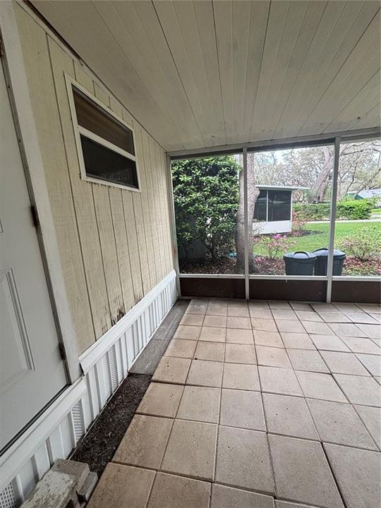 На продажу: $194,900 (2 спален, 1 ванн, 1040 Квадратных фут)