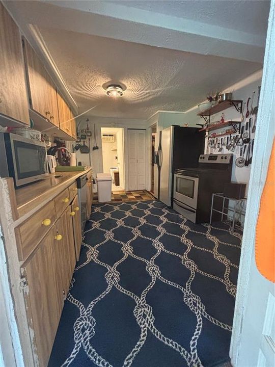 На продажу: $194,900 (2 спален, 1 ванн, 1040 Квадратных фут)