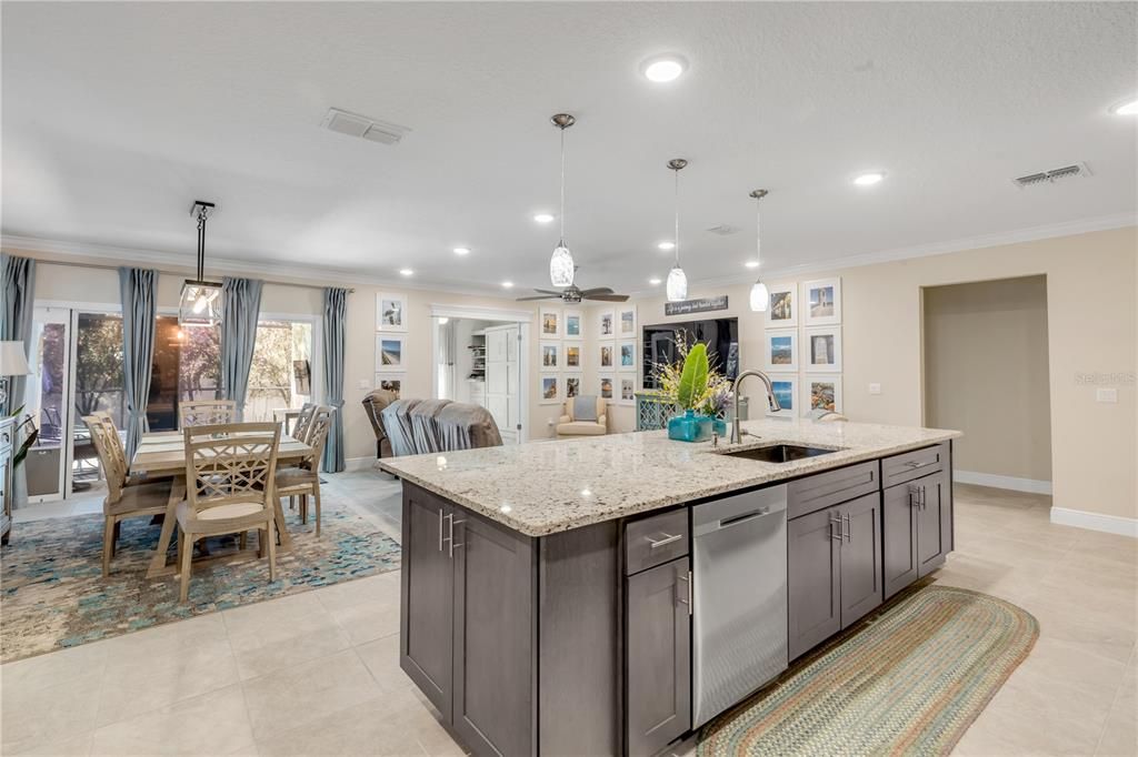 Active With Contract: $499,000 (4 beds, 2 baths, 1964 Square Feet)