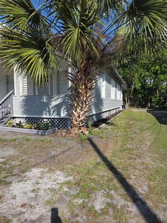 For Sale: $205,000 (4 beds, 2 baths, 1296 Square Feet)