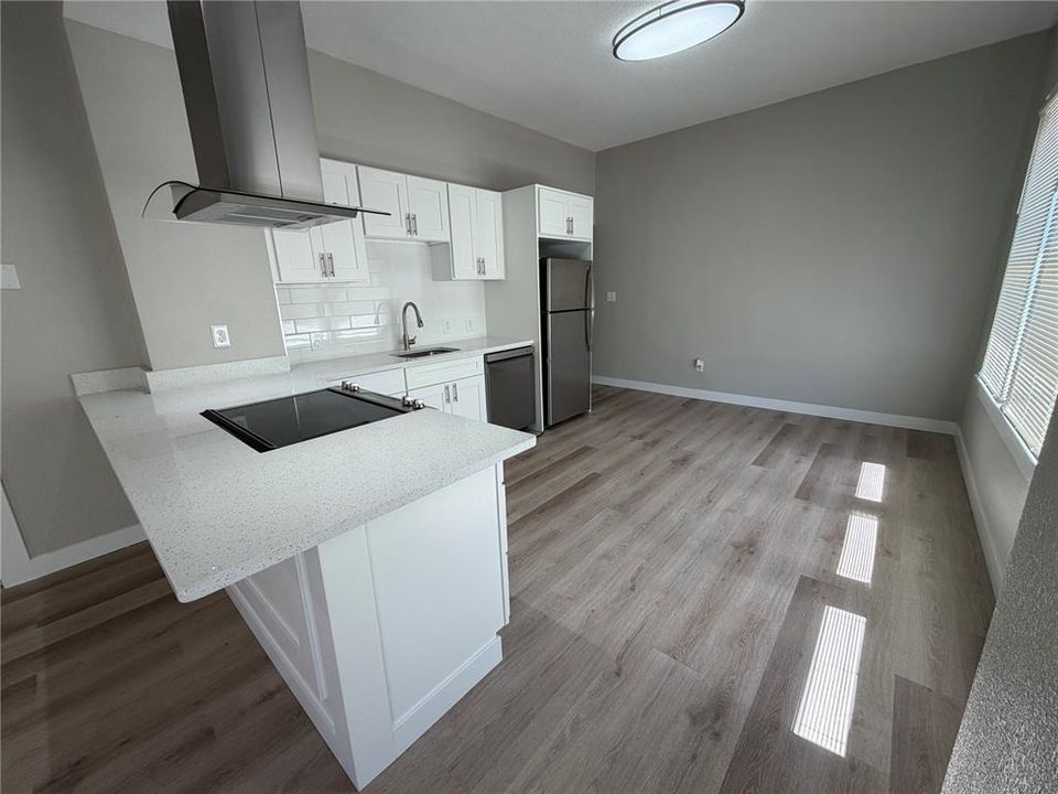 For Sale: $205,000 (4 beds, 2 baths, 1296 Square Feet)