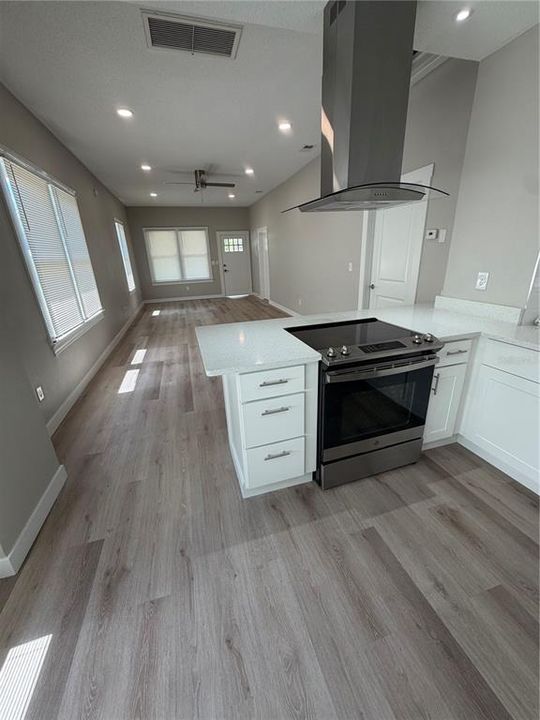 For Sale: $205,000 (4 beds, 2 baths, 1296 Square Feet)