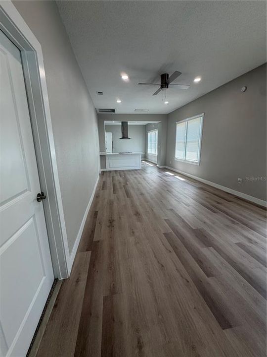 For Sale: $205,000 (4 beds, 2 baths, 1296 Square Feet)