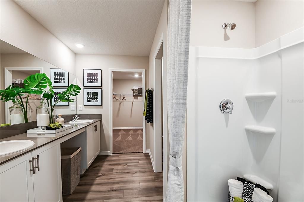 Active With Contract: $454,990 (5 beds, 3 baths, 2888 Square Feet)