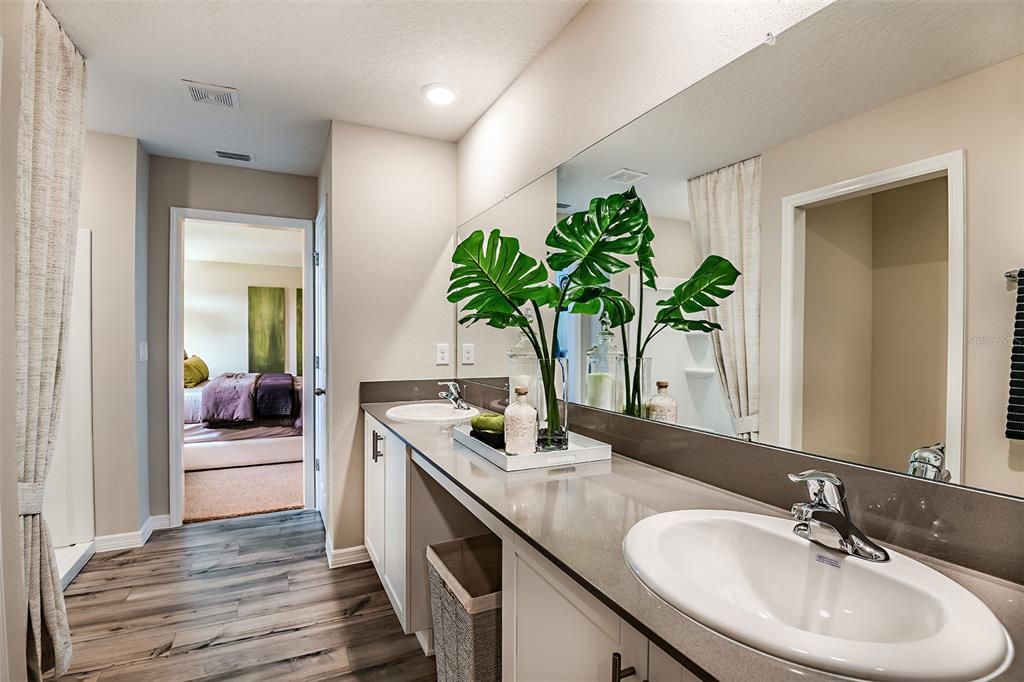 Active With Contract: $454,990 (5 beds, 3 baths, 2888 Square Feet)