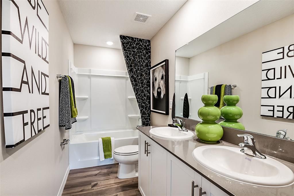 Active With Contract: $454,990 (5 beds, 3 baths, 2888 Square Feet)