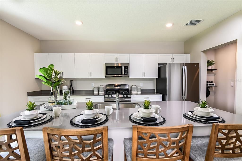 Active With Contract: $454,990 (5 beds, 3 baths, 2888 Square Feet)