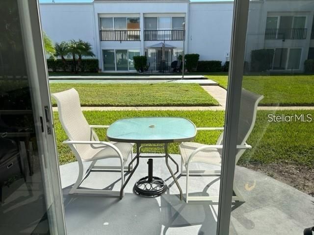 На продажу: $149,900 (2 спален, 2 ванн, 960 Квадратных фут)